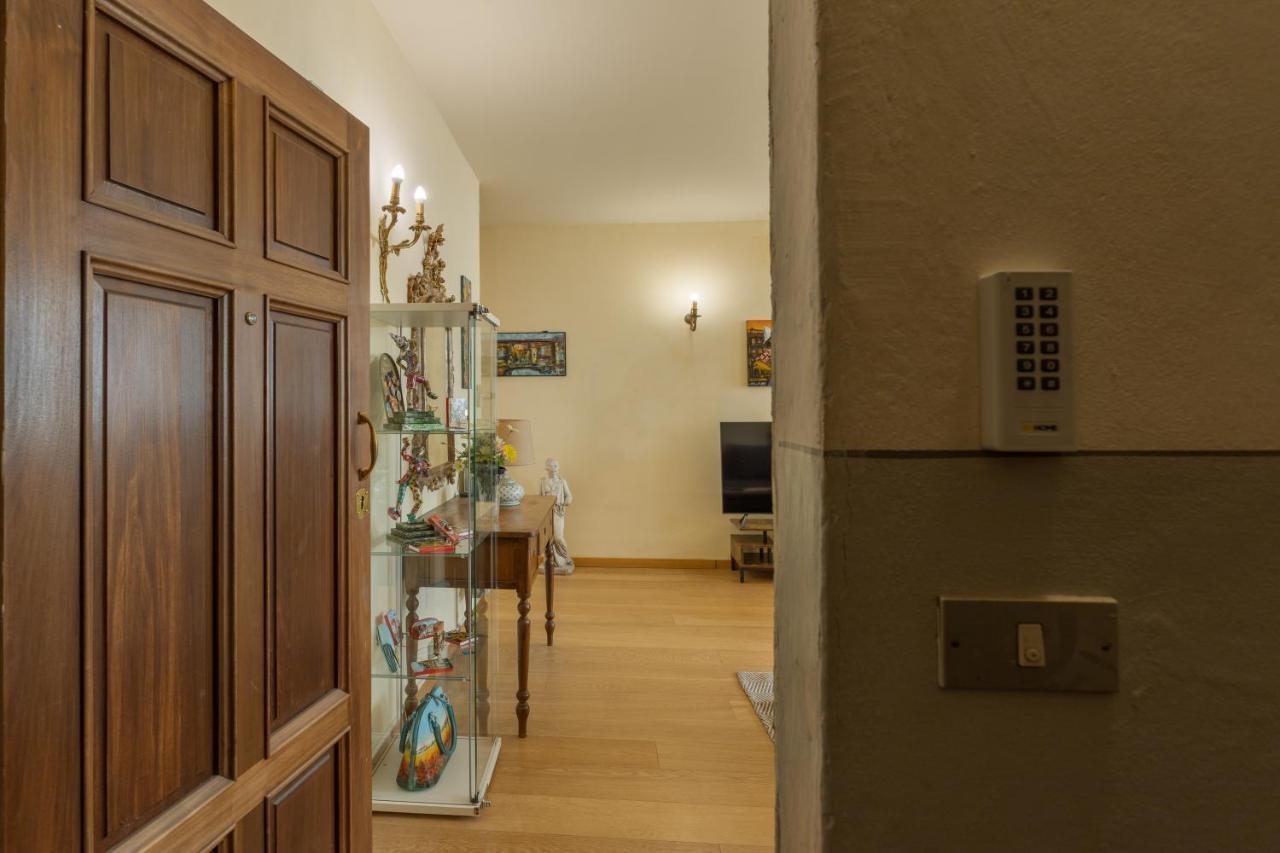Pinocchio' S House In The Center Of Florence Luaran gambar